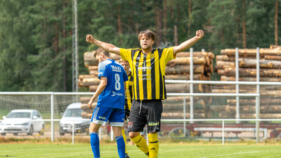 Rasmus Bexell visade vägen med sina mål när Gullringen tog en jätteviktig seger borta mot Sävsjö.