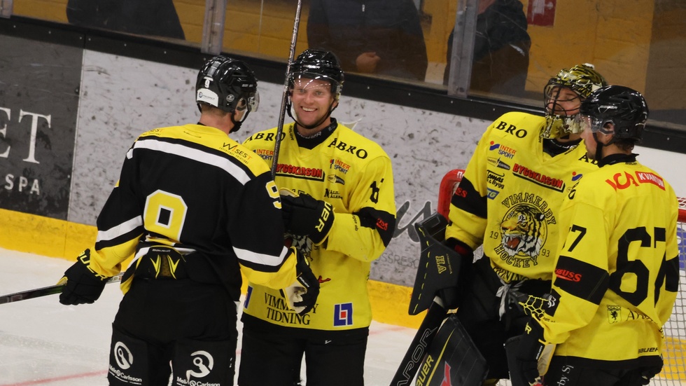 Kevin Wennström och Vimmerby Hockey kan vara glada efter vinst med fem puckar borta mot rivalen Tranås.