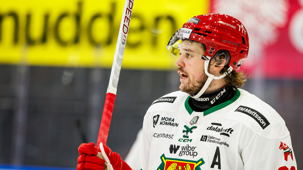 Måns Carlsson är poängbäst bland de tdigare VH-spelarna i Hockeyallsvenskan den här säsongen.