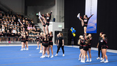 Höga pyramider och full fart i DM i cheerleading