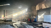 Jättebrand i Katrineholm – tjock rök över staden