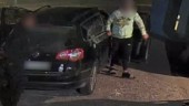 Kameran avslöjar tjuvarna – när de lastar bilen full med kablar