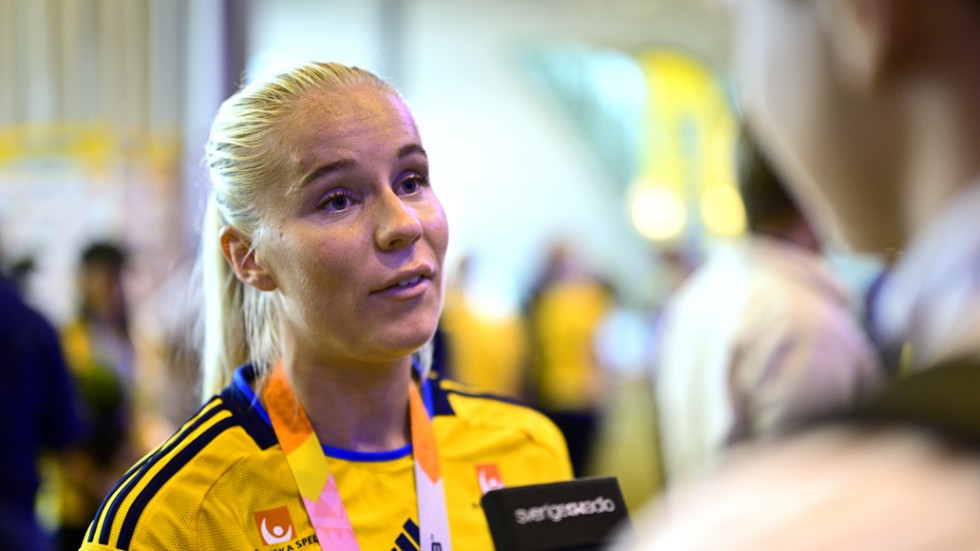 Stina Lennartsson efter VM-bronset. Arkivbild.