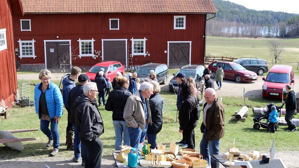 Påskmarknaden lockade många till Berga. Foto: Erica Månsson