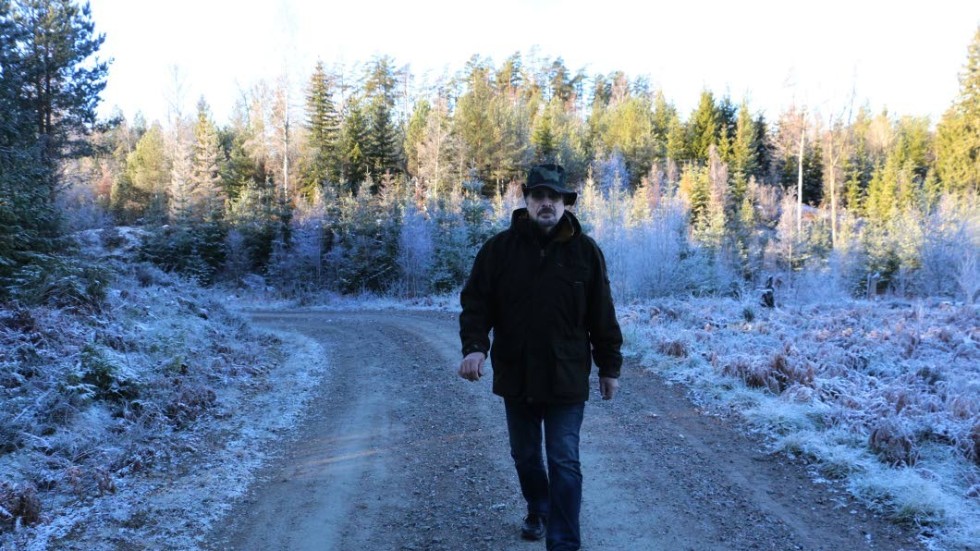 John Hoffbrink, (SD) vill stoppa planerna på en vindkraftpark i skogen mellan Gårdveda och Flathult,