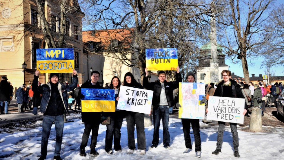 En av alla manifestationer och insamlingar till stld för Ukrainas folk. 