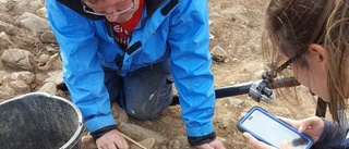 Han grävde – och hittade ett skelett