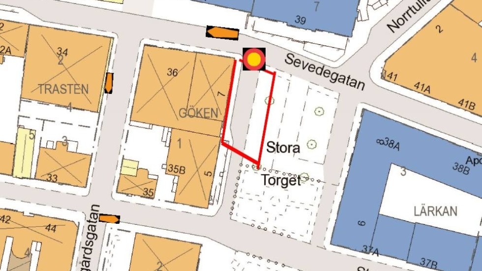 Nio parkeringsplatser stängs av i en månad på en del av Stora Torget i Vimmerby.
