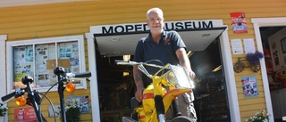Mopedmuseet gasar vidare – och mopeden fyller 70 år • Bo Ellergren: "Vi får väl hissa upp en moped i flaggstången"