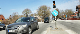 Trasigt trafikljus skapar köer i korsningen Söderväg/Gutevägen