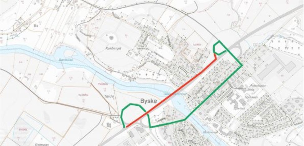 Här stängs vägen E4 av mellan den 26 och 27 april. Röd linje på bild är den avstängda delen och den gröna linjen är omledningsvägen i sydlig riktning.