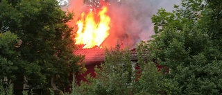 Villa i Åby brann ned till grunden