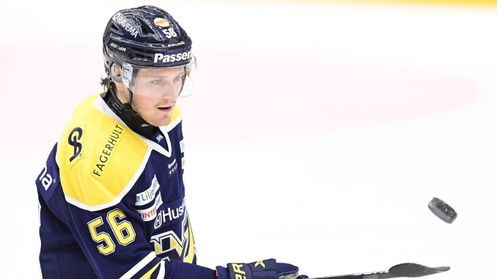 Fredrik Forsberg, en av målskyttarna när HV71 slog Björklöven och nu har 3–1 i finalserien. Seger hemma i Jönköping på söndag och HV är tillbaka i SHL. Arkivbild.