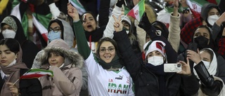 Kvinnor i publiken när Iran blev VM-klart