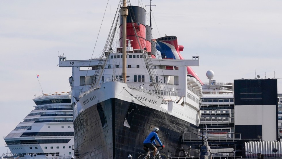 Klassisk båt – Queen Mary i Long Beach på fredagen. Nu ska hon repareras och stängas för besökare.