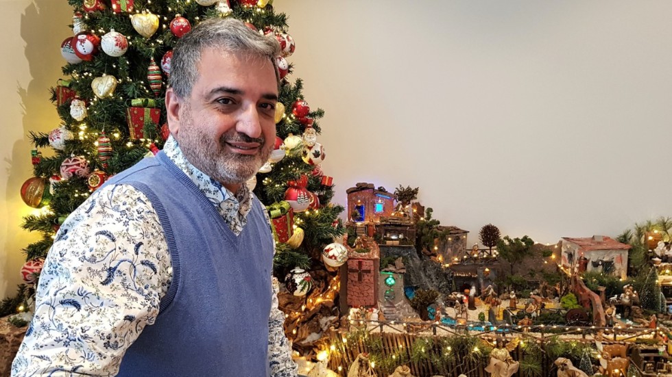 George Afram har byggt sitt eget jullandskap. Årets version är drygt 3,5 kvadratmeter.