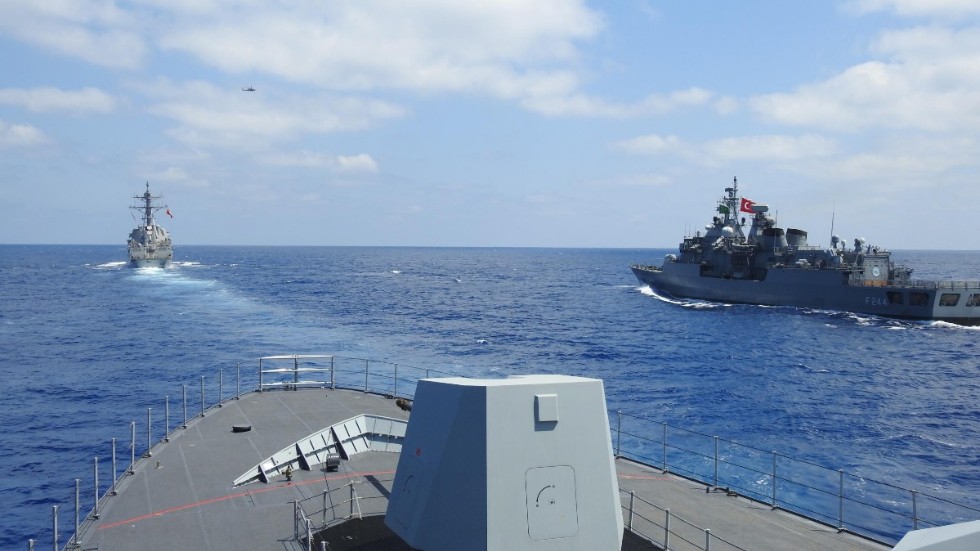 USA:s flottas jagare USS Winston S Churchill övar tillsammans med Turkiet i östra Medelhavet.