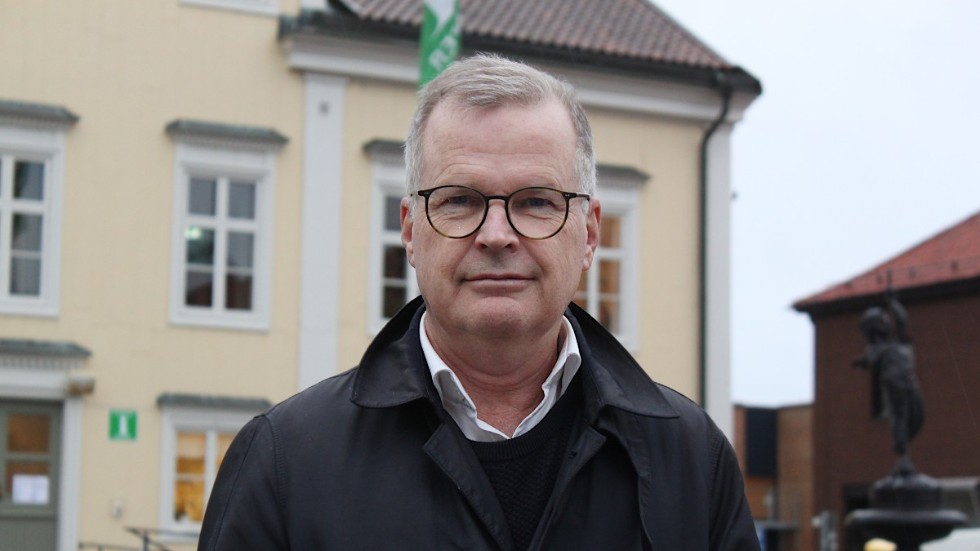 Jacob Käll (C) är kommunalråd i Vimmerby. "Jag tänker på de som drabbats men också på Vetlanda kommun" skriver han bland annat i ett mejl.
