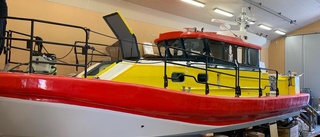 Nya räddningsbåten sjösatt och på väg till Visby