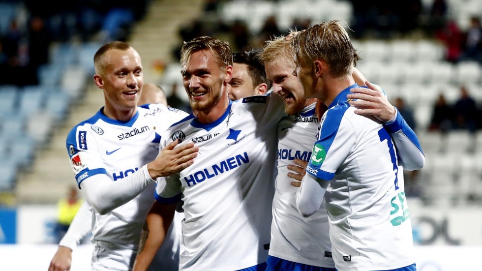 Linus Wahlqvist, mitten, återvänder till IFK Norrköping efter två säsonger i Tyskland. Arkivbild.