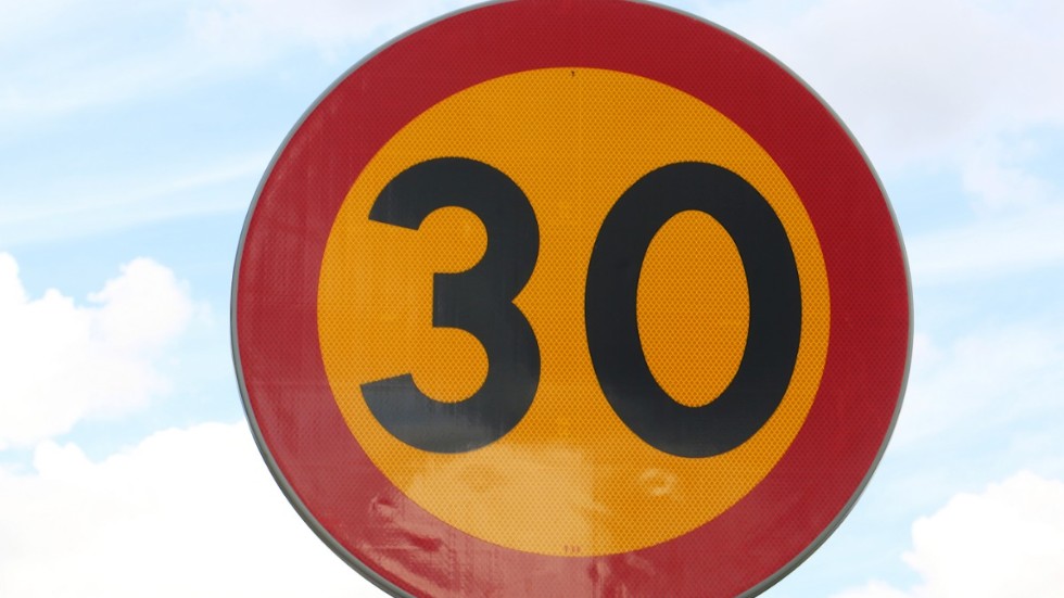Sista oktober kommer de nya fartgränserna i Virserum att börja gälla. Några gator får då 40 som högsta tillåtna hastighet, andra får behålla 30.