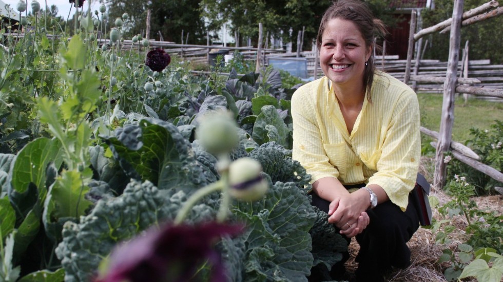 Linda Ogebrink blir kursledare på Vimmerby folkhögskolas sommarkurs på temat odling och hälsa.