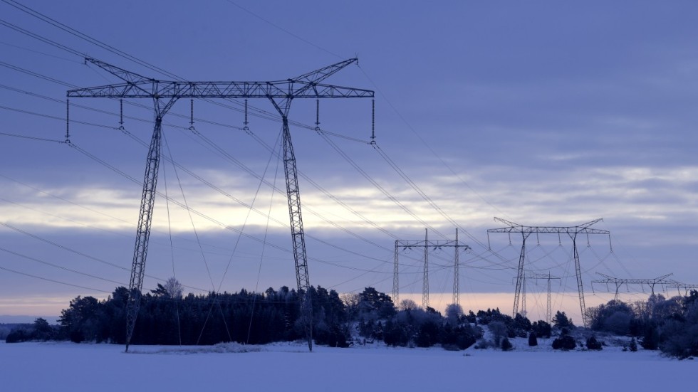 Vårt elsystem är tätt kopplat med övriga Europa och elpriset i Sverige styrs av efterfrågan därifrån, skriver debattörerna.