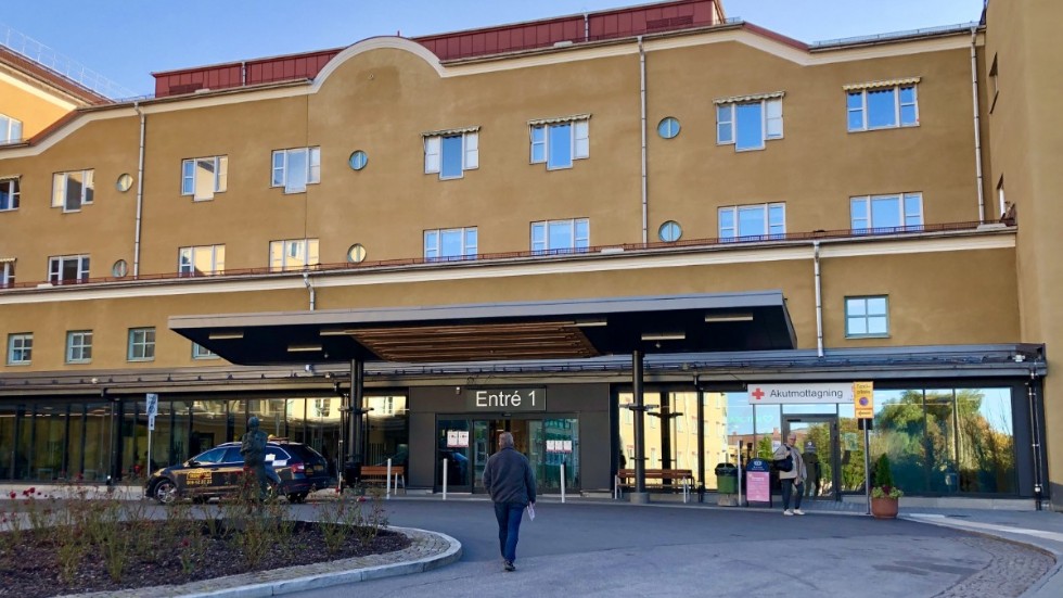 Insändarskribenten är kritisk till att centralköket för regionens sjukhus ligger i Nyköping och inte vid Kullbergska sjukhuset eller Mälarsjukhuset i Eskilstuna.