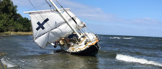 Segelbåt gick på grund i Kräklingbo – förvirrad man omhändertogs