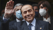 Berlusconi utskriven från sjukhus