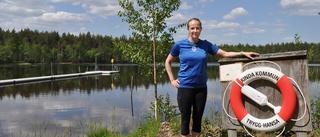 Evelina drar igång första simskolan i Ydrefors på nära 25 år