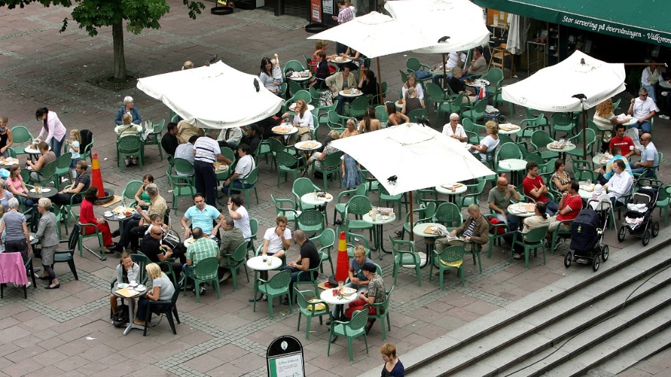 Café Gyllens uteserveringen på Lilla torget har länge varit en populär träffpunkt i Linköping