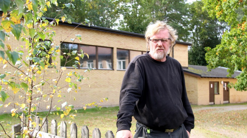 Politikern, egenföretagaren och Björkforsbon Ulrik Saanum (LPo) får, om kommunens beslut inte överklagas, köpa Björkfors gymnastiksal.