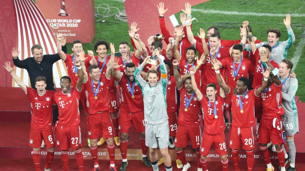 Bayern München firar segern i klubblags-VM i februari. Arkivbild.