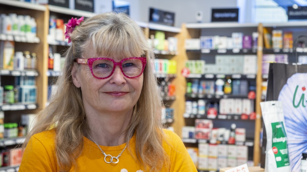 Lotta Friberg har drivit butiken Tant grön sedan 2006. Nu väljer hon att sälja, men hoppas att kunna fortsätta arbeta inom området och hjälpa människor som behöver.