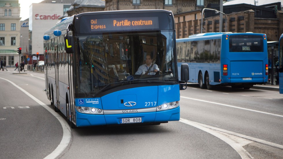 Busslinjer i Göteborg drogs in efter stenkastning. Arkivbild.