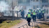 Över 20 anhållna efter upploppen i Östergötland – polisen efterlyser filmer