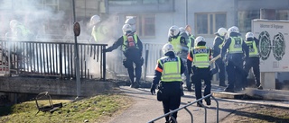 Över 20 anhållna efter upploppen i Östergötland – polisen efterlyser filmer