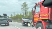Olycka på E4 utanför Luleå – bil ligger på taket