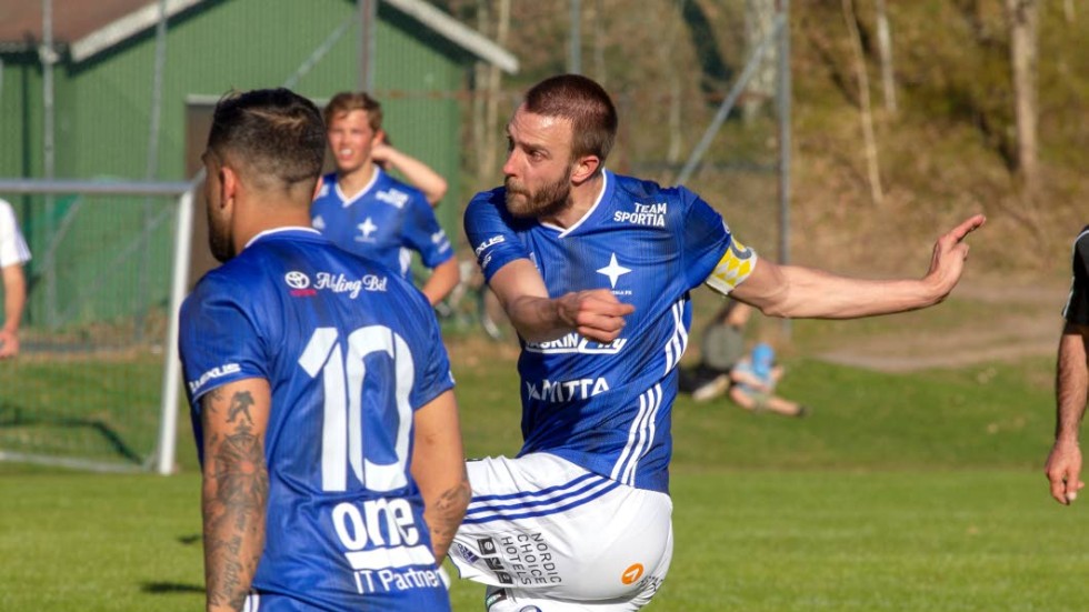 IFK Motala höll jämna steg med Grebo, men förlorade ändå på Grebovallen. IFK har bara fyra poäng på fem matcher.