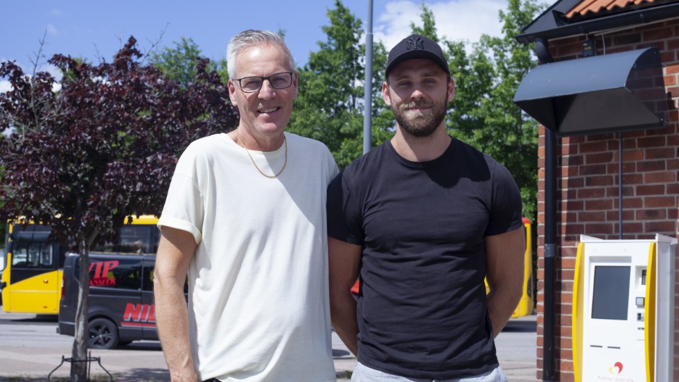Thomas och Jesper Alm är bekymrade över det komplicerade bytet i Linköping.