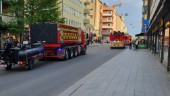 Stort pådrag i centrala Linköping – larm om brand i byggnad 
