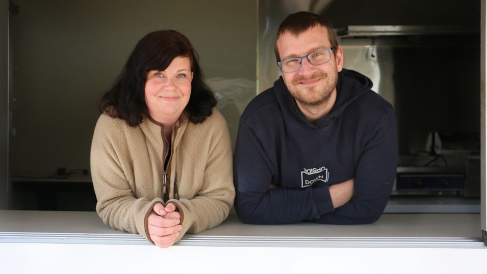 Caroline och Mathias Jäderup satsar hårt på sin catering. Serveringen i Lönneberga kommer att hålla öppet när de inte är bokade på cateringuppdrag.