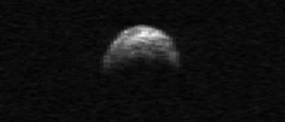 Asteroid passerar nära jorden i natt