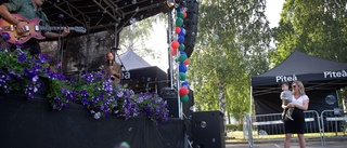 Gällivaremusikern spelade på Nolia • Åkte hem med båt och vedklyv: "Är lite orolig att jag blir skuldsatt"