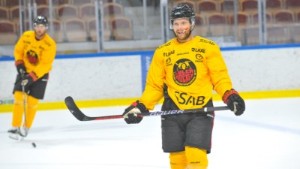 Emanuelsson hoppas på fortsättning i Luleå: "Går det lika dåligt för mig den här säsongen har jag inget här att göra"
