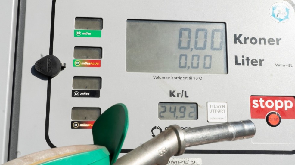Sist bensinpriset var under 20 kronor per liter var den 1 mars i år. Arkivbild.