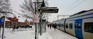 Ovädret orsakade pendelkaos: Inställda tåg och resenärer som fick hoppa av i snödriva