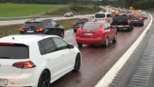 Milslång E4-kö sinkade trafiken