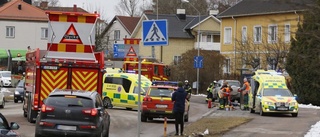 Två bilar i frontalkrock på Västermalm